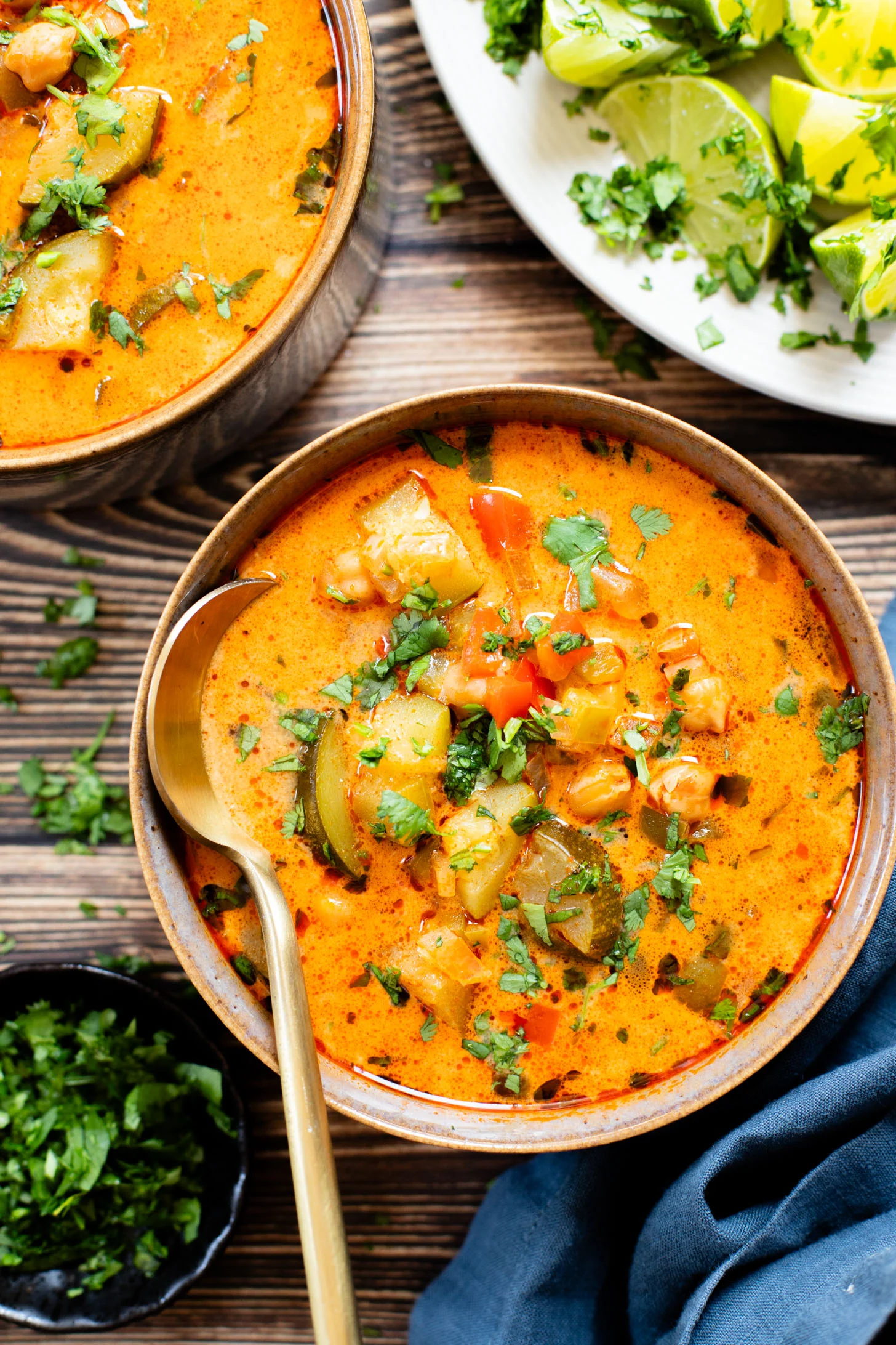 Slow Cooker Veggie Curry Soup